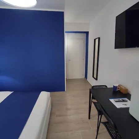 The 6th Floor בית הארחה